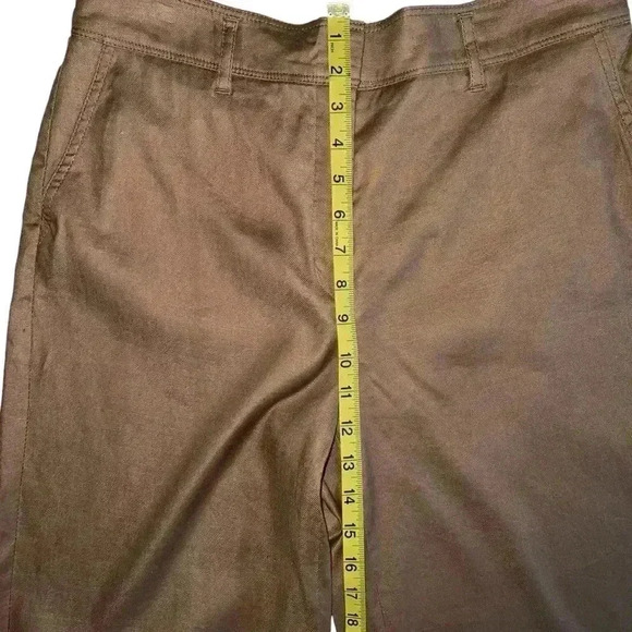 White House Black Market The Wide Leg Crop in size 10 new without tags - Picture 9 of 9